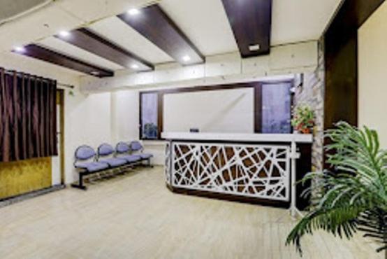 Hotel Gitanjali Inn อาเมดาบัด ภายนอก รูปภาพ